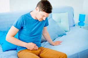 Une douleur douloureuse dans le bas de l'abdomen est le premier signe d'une prostatite imminente